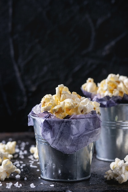 Prepared salted popcorn