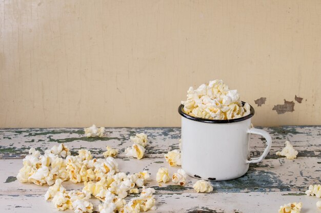 Prepared salted popcorn