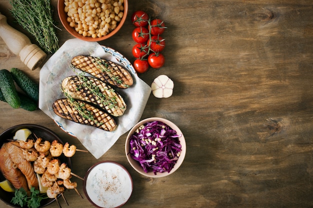 Frutti di mare preparati e ingredienti per cucinare