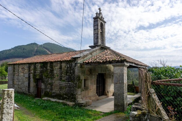 スペインのサン・クセス・デ・フランセロス (San Xes de Francelos) のローマ時代前の教会