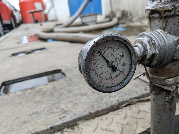 Pressure gauge of pressure sustaining valve for service air on power plant project