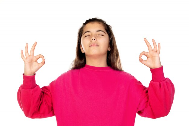 Preteen meisje met roze sweatshirt