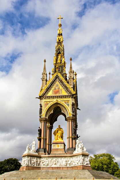영국 런던의 프린스 앨버트 기념관