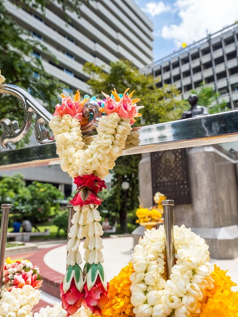 태국 방콕 시라즈 병원 중앙에 있는 송클라 왕자 기념 동상