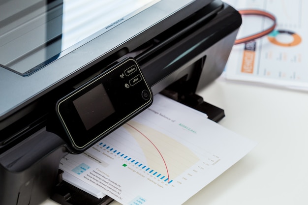 Printer, kopieerapparaat, scanner. Werk tafel