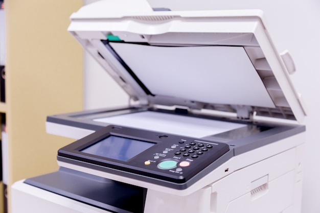 Принтер сканер лазерных копировальных аппаратов поставляет в офис.