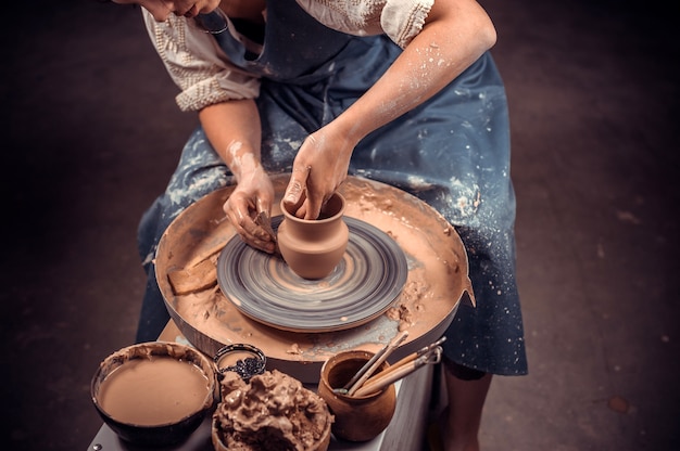 Фото Обработка глиняной посуды и изготовление посуды, обработка