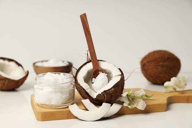 Product voor schoonheidsprocedures voor huid- en lichaamsverzorging kokosnootolie
