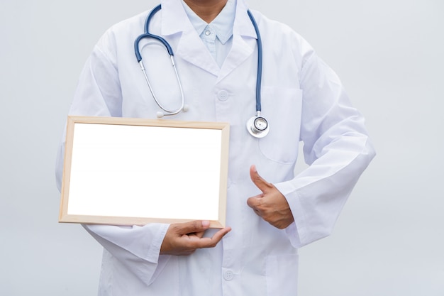 Photo profession doctor in white coat over white isolated background