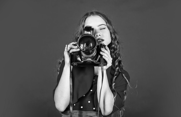 Professional camera Girl with retro camera Capture moments SLR camera Courses for photographers Education for reporters and journalists Learn use presets Editing photos Manual settings