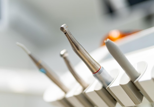 Профессиональное стоматологическое оборудование для лечения зубов