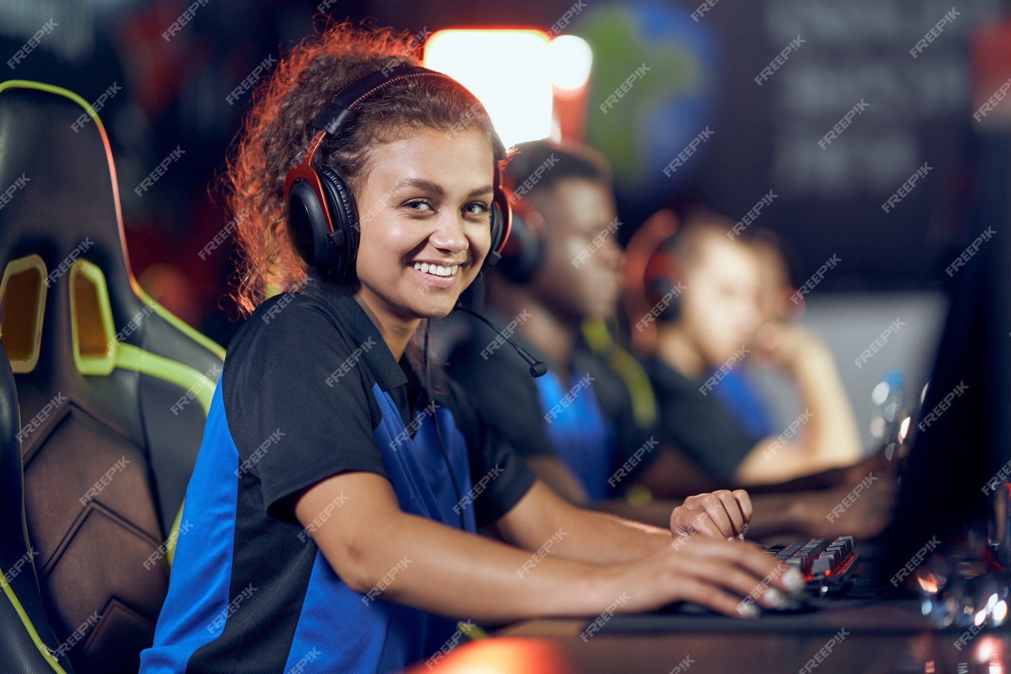 Young Girl Playing Game Computer Online In Internet Cafe Stock Photo,  Picture and Royalty Free Image. Image 101617114.