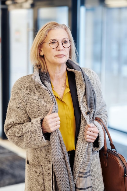 Professional lawyer entering in the courthouse