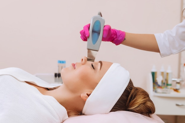 Professional ultrasonic equipment. Skin Care.