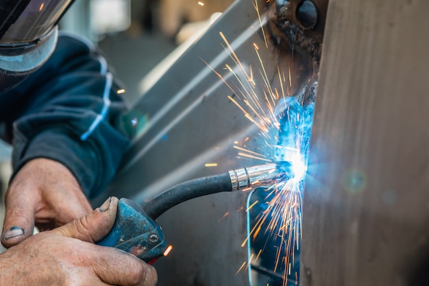 Professional welder and welder mask brew seam