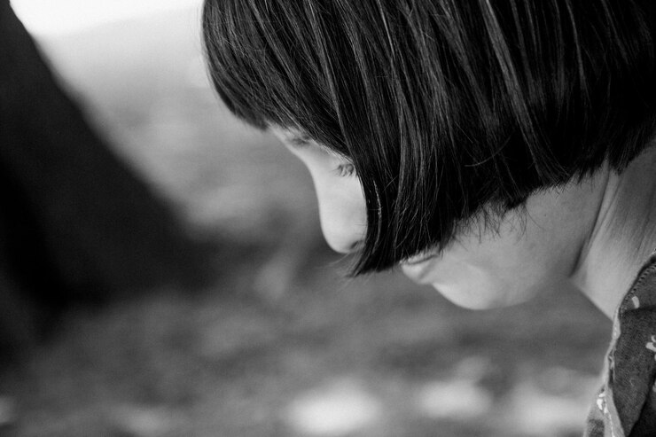 Photo プロフィールを見る 若い女性 短い型
