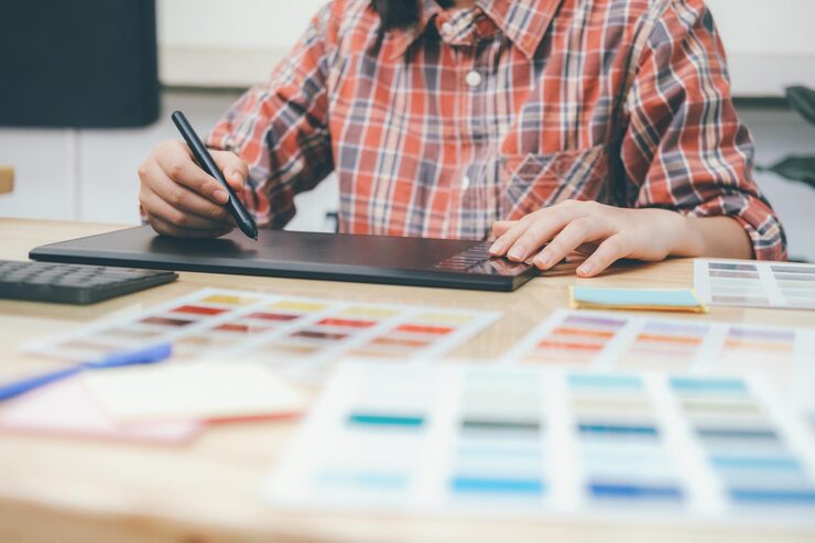 Photo 程序员和 ux ui 设计师,从事软件开发和编码技术移动和网站设计和编程开发技术