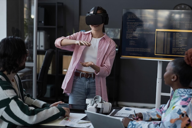 Photo programmers testing new vr glasses