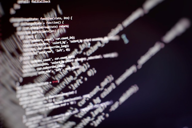 コンピュータ画面上のプログラミングコード。ソフトウェア開発。コンピュータ上でプログラムコードを書く。