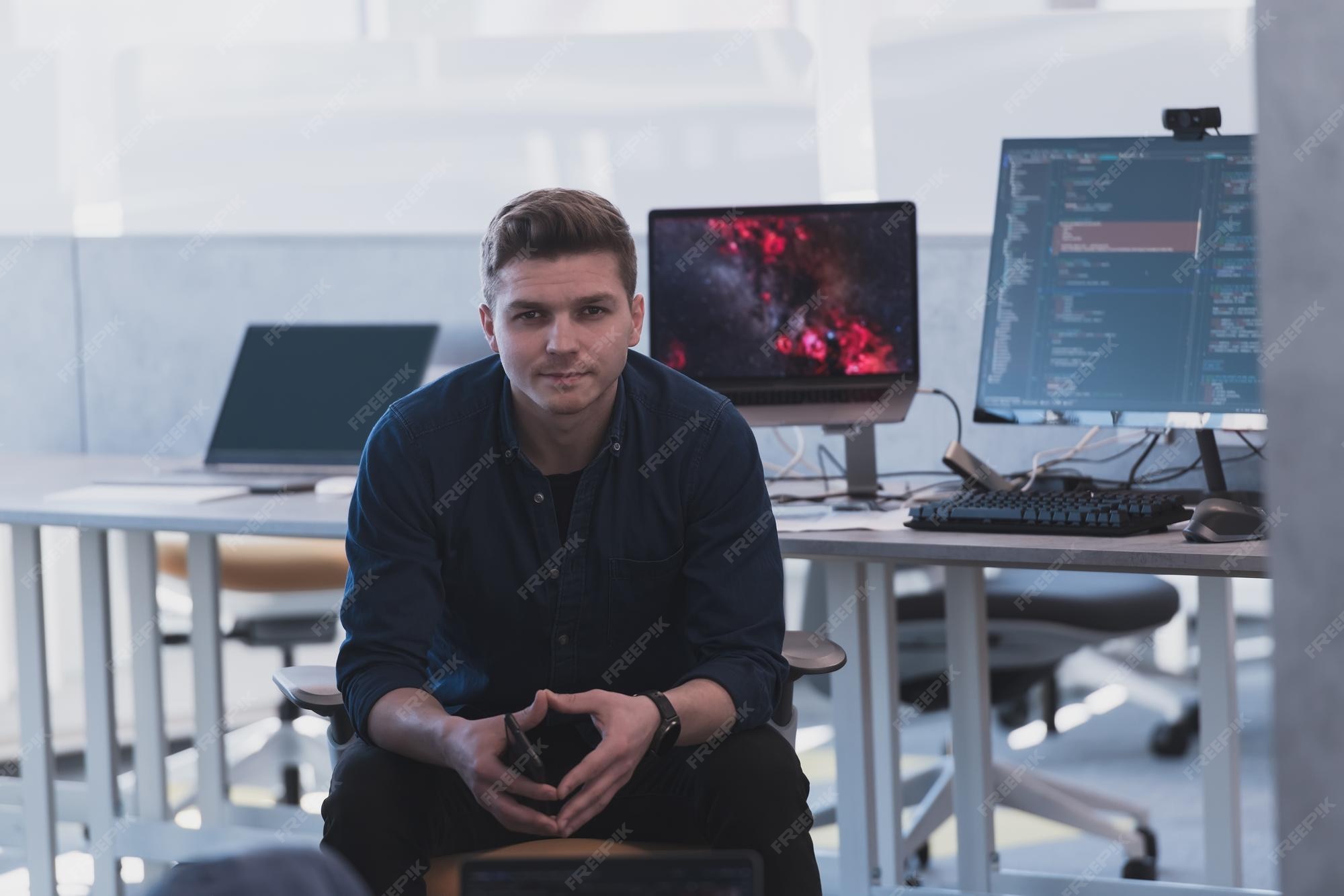 Premium Photo | Programming. man working on computer in it office ...