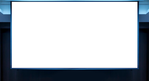 Фон белого экрана проектора на сцене в конференц-зале