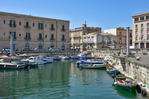 Photo promenade on the seafront of syracuse a city of sicily in italy