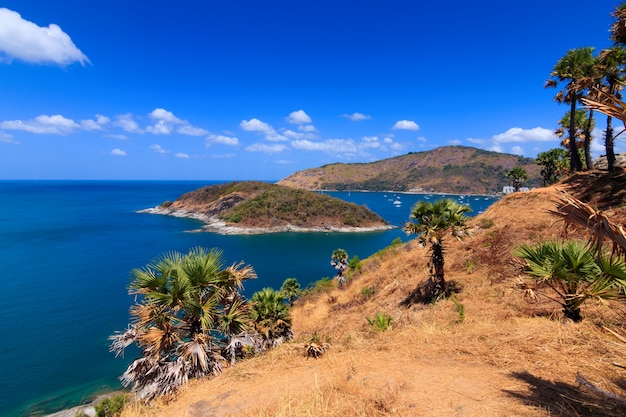 Foto promthep cape è una delle attrazioni turistiche di phuket in thailandia