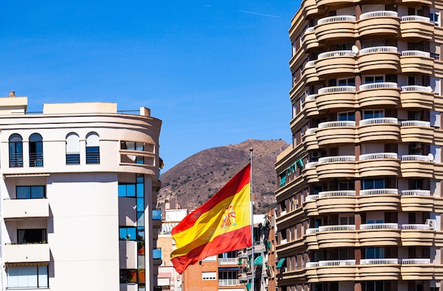 スペインの不動産 スペインの山岳地帯にあるアパート スペインの高層住宅