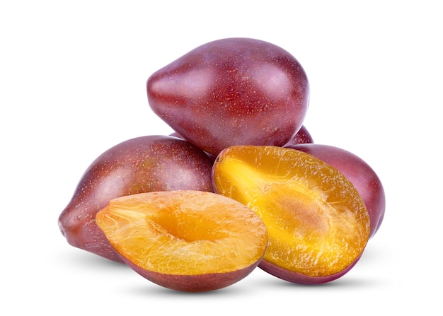 Pruimen pruim pruimen fruit geïsoleerd op een witte achtergrond