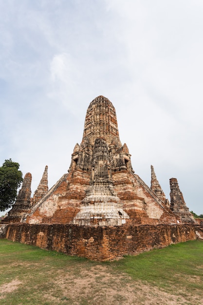 写真 タイのアユタヤにある公共の古代寺院