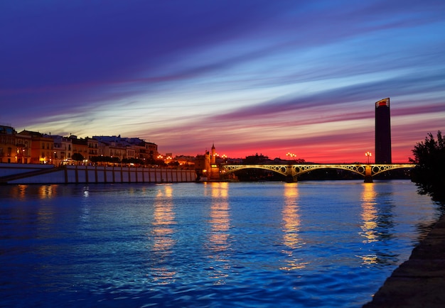 Puente Isabel II-brug Triana Sevilla Spanje