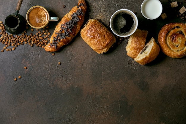 Puff pastry buns and croissant