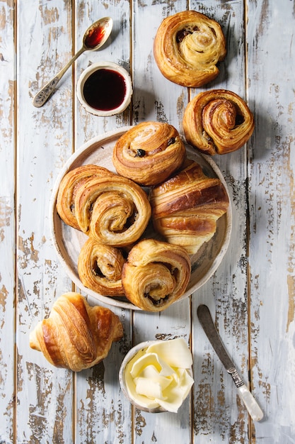 Puff pastry buns