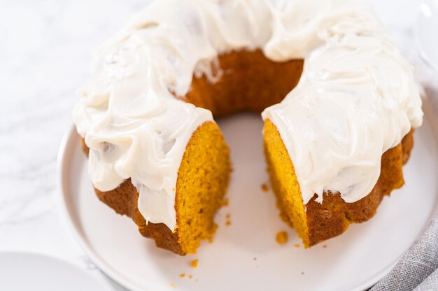 Pumpkin bunt cake