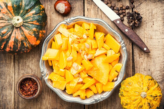 Zucca e ingredienti per cucinare