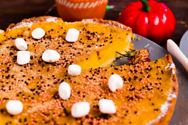 Torta di zucca tradizionale crostata gustosa del ringraziamento.