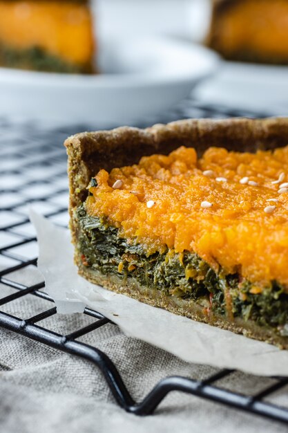 Crostata di zucca e bietole con farina integrale. cucina casalinga vegana.