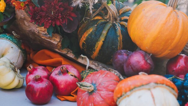 カボチャの背景 - ハロウィーンのカボチャ。秋の色