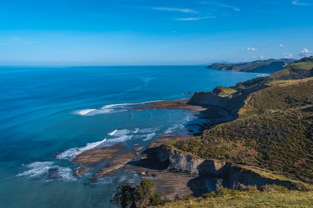 Punta de Sakoneta in het Sakoneta Coast Geopark in Deba. Baskenland