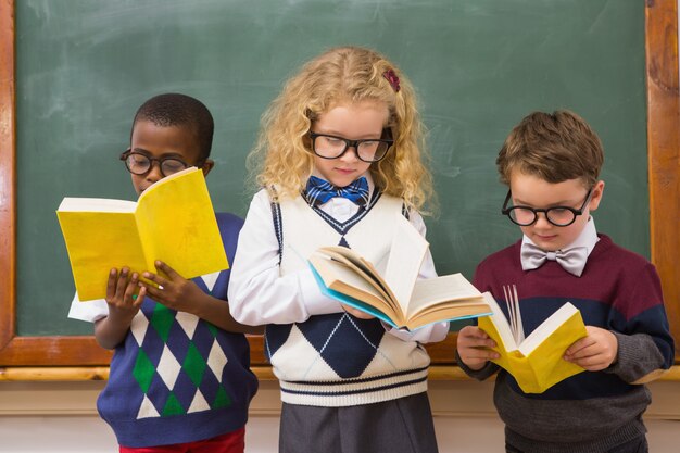 Pupils reading books 