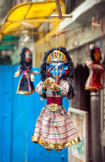 ネパール市場の人形