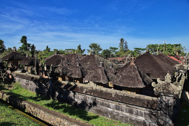 Храм Пура Бесаких на острове Бали, Индонезия
