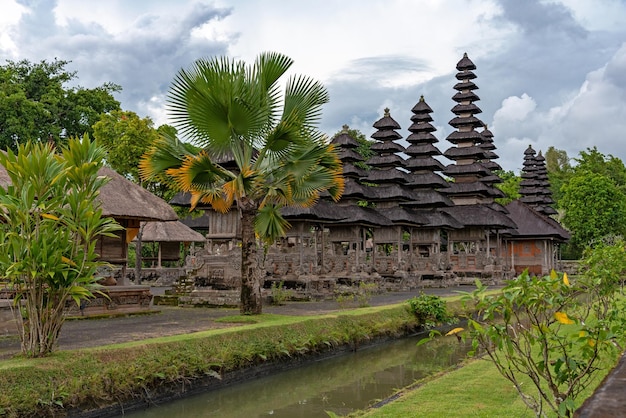 Photo pura taman ayun in megwi bali indonesia