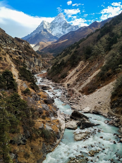 Photo pure mountain river of everest