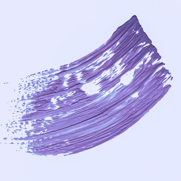 Фиолетовый мазок кистью или макияж крупным планом косметика и текстура помады