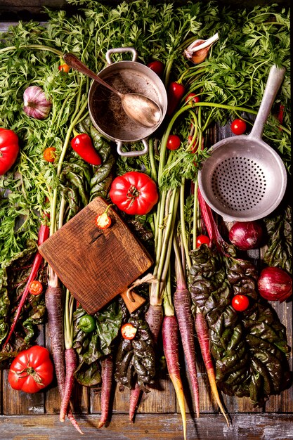 Photo purple carrot with vegetables