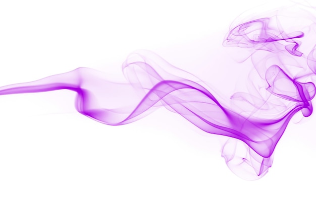 Foto estratto di movimento del fumo viola su sfondo bianco