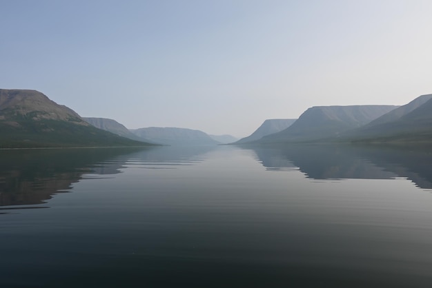 Putorana Plateau Mist op een bergmeer