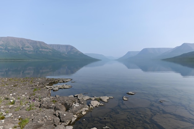 Altopiano putorana un lago di montagna