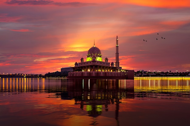 Putra mosque